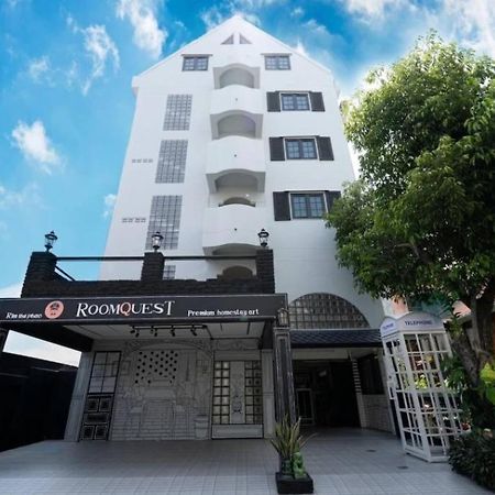 Roomquest Chiang Mai Tha Phae Esterno foto
