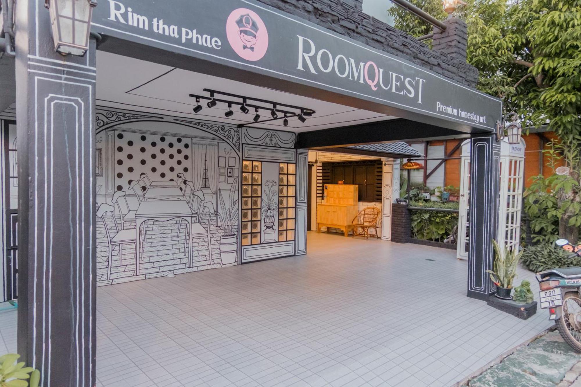 Roomquest Chiang Mai Tha Phae Esterno foto